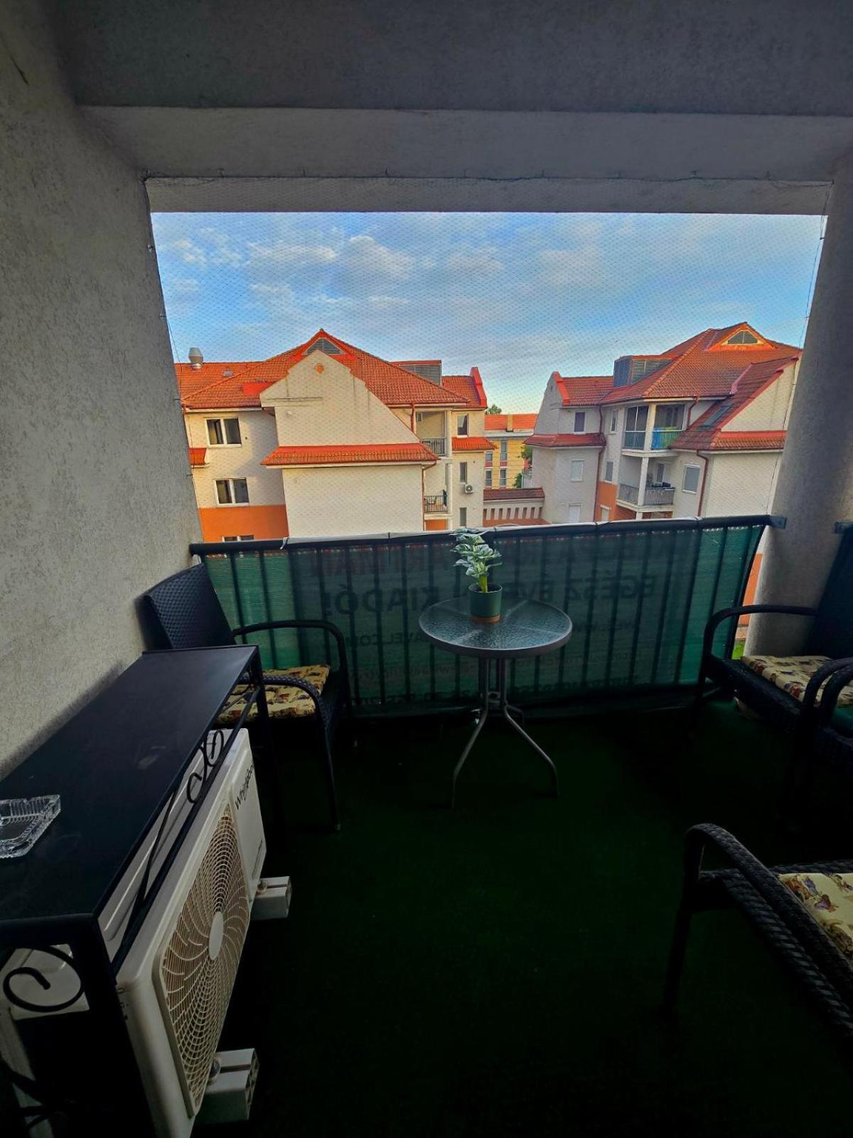 Kleopatra Apartman Hajdúszoboszló Exterior foto