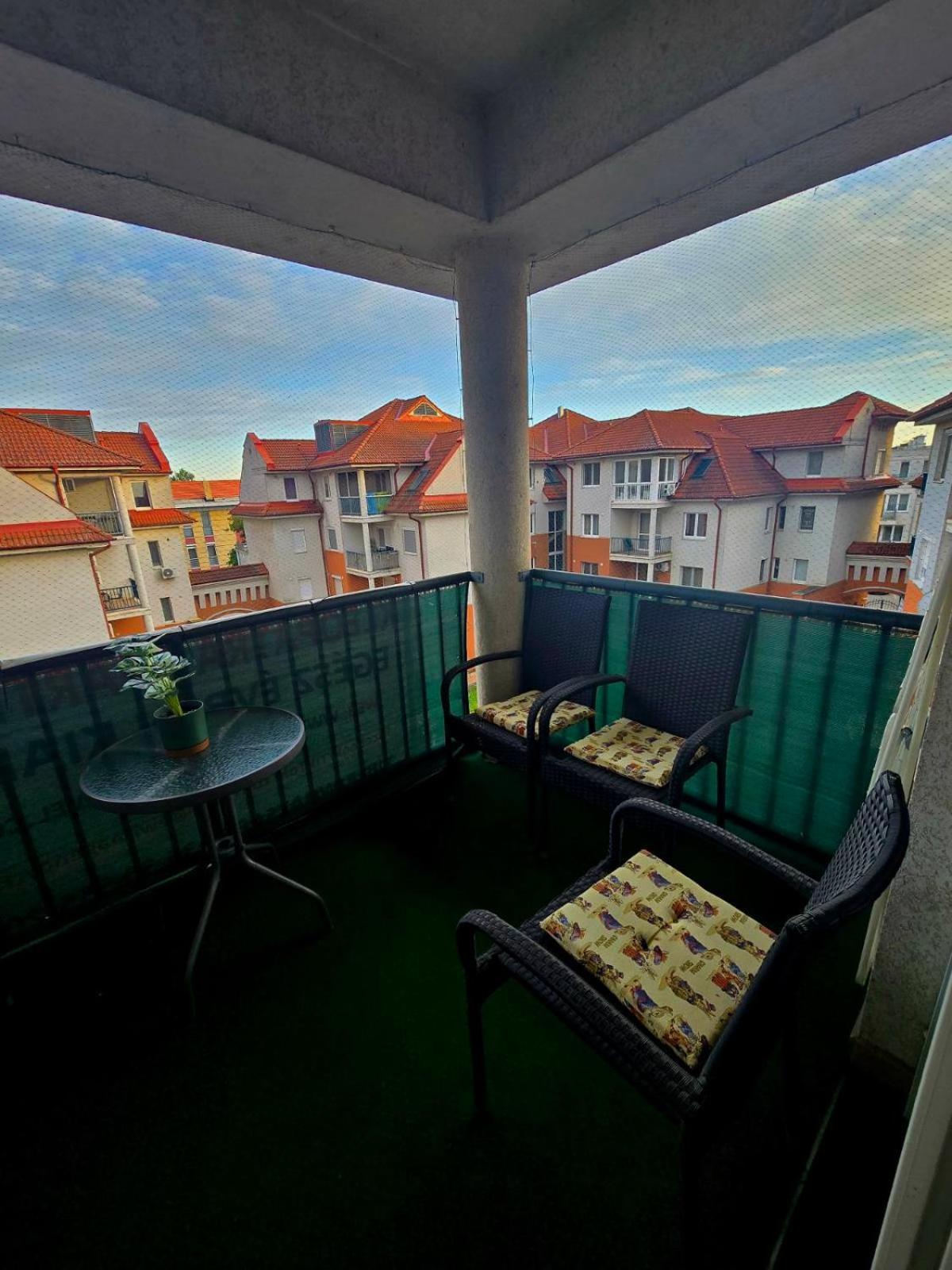 Kleopatra Apartman Hajdúszoboszló Exterior foto